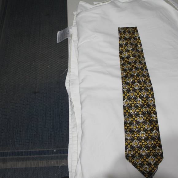 Versace Tie (Genuine) - Picture 4 of 4